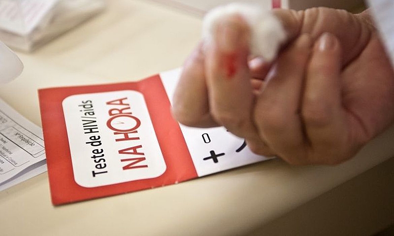 "Se é um corpo vivo, humano, é vulnerável ao vírus do HIV"