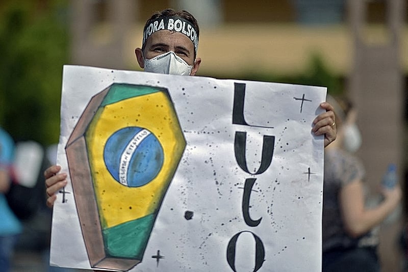 Média de mortes por covid cresceu 70% em maio, segundo cartórios brasileiros