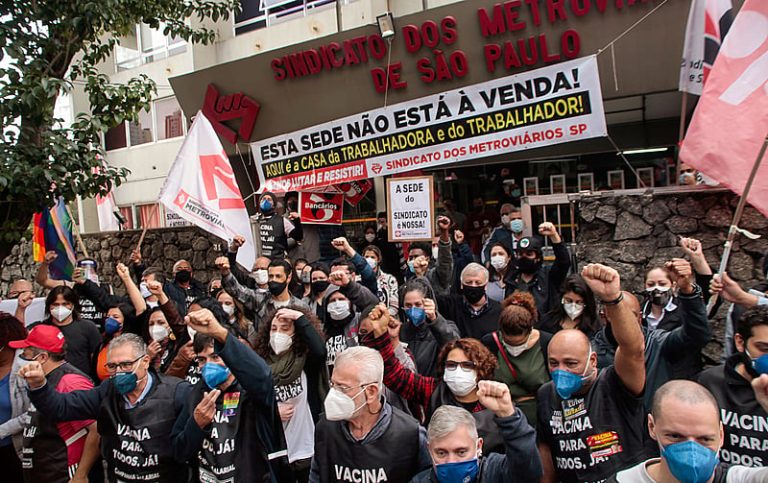 Greve da CPTM: ferroviários param em São Paulo; trens circulam parcialmente