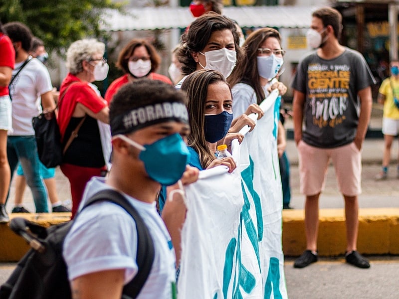 Estudantes levam a pauta da educação também para os atos #ForaBolsonaro em Recife (PE)