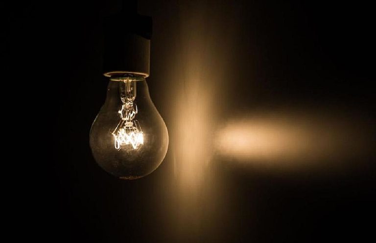 Por que governistas votaram pela derrubada dos vetos de Lula, com impacto na conta de luz?