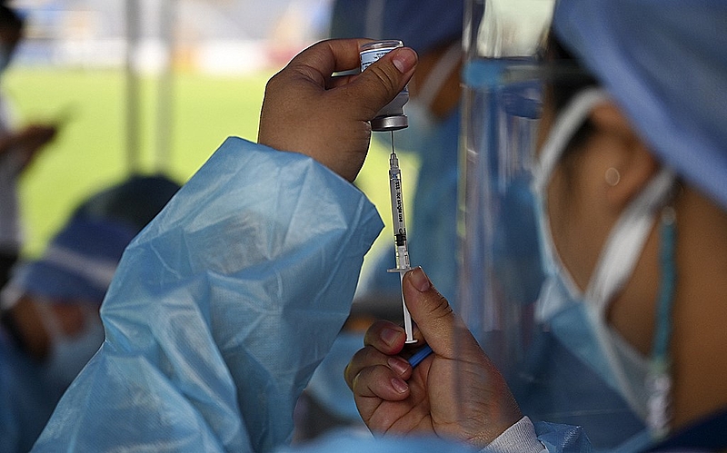 OMS esclarece que esclarece que só será possível controle da pandemia com mais de 70% de vacinação