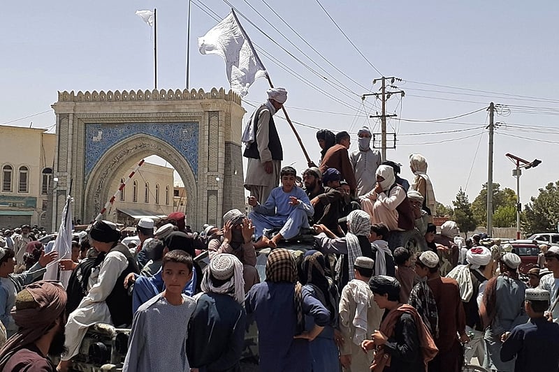 Talibã toma Kandahar, segunda maior cidade do Afeganistão, nesta sexta-feira (13)