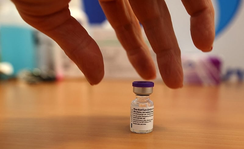 Nenhuma vacina, contra covid ou qualquer outra doença, tem eficácia de 100%