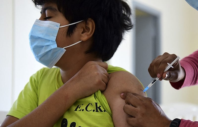 Fabricantes da Pfizer anunciam nesta segunda-feira (20) que vacina é segura para crianças de 5 a 11 anos