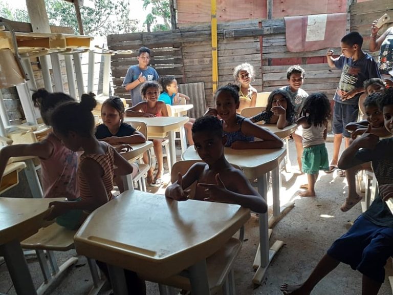 Mais de 100 famílias são ameaçadas de despejo de terreno que estava há 19 anos abandonado em SP
