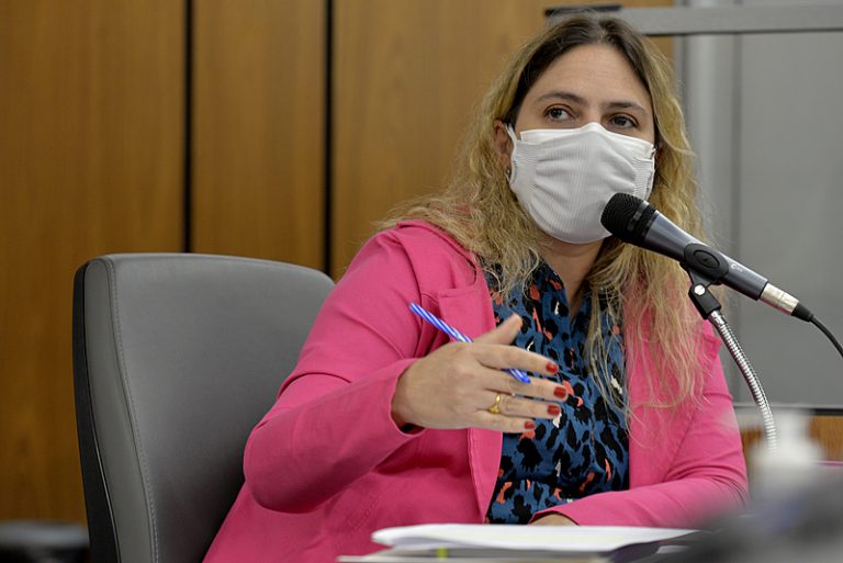“Irregularidades na Cemig são gravíssimas e estão comprovadas”, diz Beatriz Cerqueira