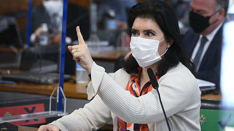 Personagem política forte, senadora Simone Tebet (MDB-MS) lidera bancada feminina tem expressão na CPI da Covid e não passa despercebida no cenário de contraposição de forças do colegiado
