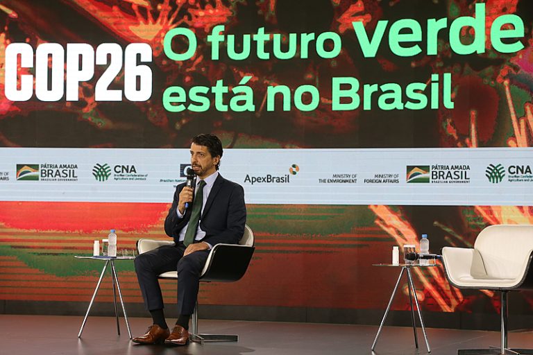 Governo Bolsonaro mandou Abin investigar servidores do Ibama, mostra relatório da PF