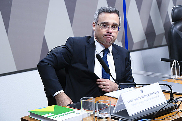 André Mendonça é associado à ideia de nome “terrivelmente evangélico” que seria indicado por Bolsonaro ao STF