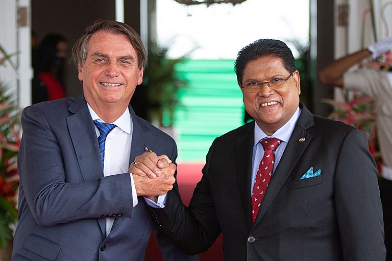 Qual o interesse do Brasil nas reservas de petróleo do Suriname e da Guiana?