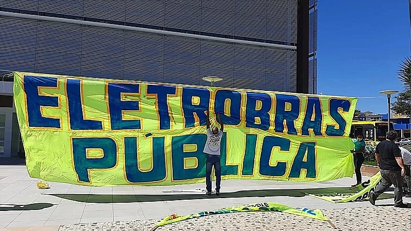 Trabalhadores da Eletrobras realizam paralisações desde o dia 17 de janeiro contra a privatização da estatal