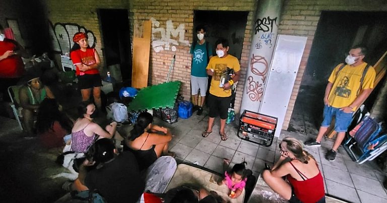 Prefeitura de Porto Alegre acena com outro prédio para abrigar indígenas