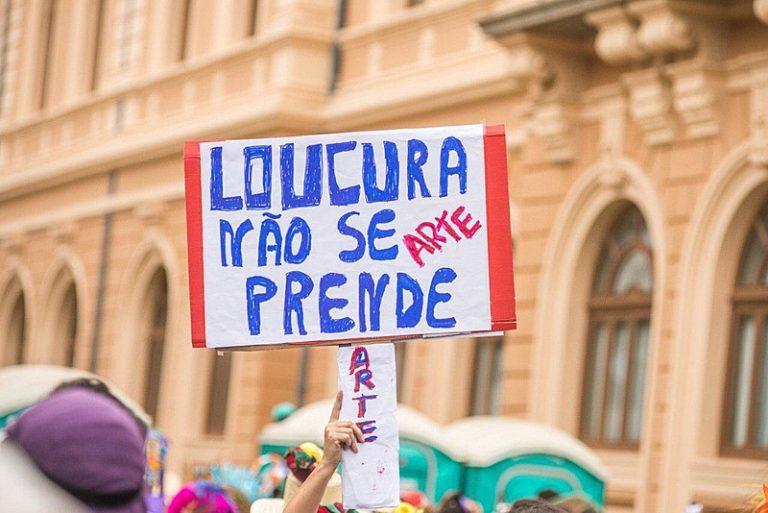 ALRS lança dois livros em homenagem aos 30 anos da Lei Gaúcha da Reforma Psiquiátrica