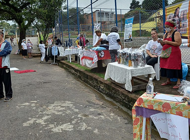 Feira comunitária no Morro da Cruz promove geração de renda e cidadania neste sábado (11)