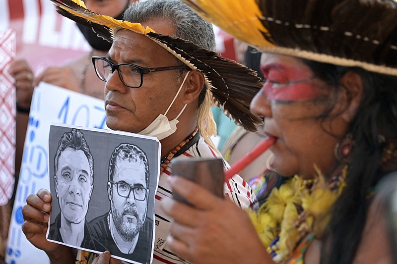 Em Brasília, indígenas cobram justiça após mortes de Dom e Bruno, em frente ao STF, nesta quinta-feira (23)