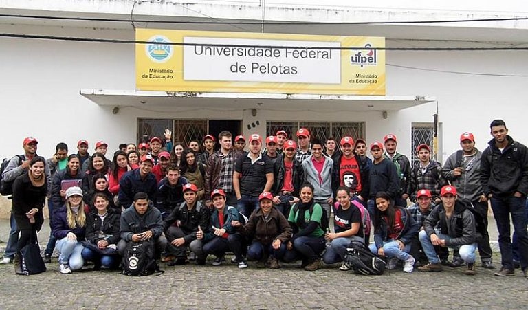 Filhos e filhas do campo e da reforma agrária acessam a universidade através do Pronera