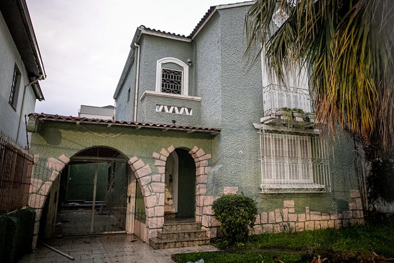 Antiga casa de Caio Fernando Abreu corre risco de demolição em Porto Alegre (RS)