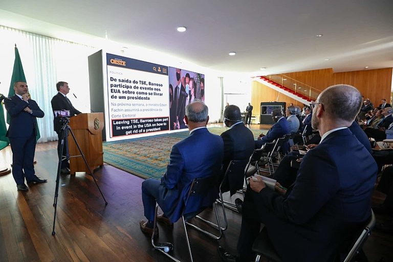 “Bolsonaro anuncia para o mundo sua intenção de golpe”, afirma Comitê em Defesa da Democracia