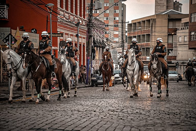 Em Londrina, pessoas negras possuem 70% mais chances de serem vítimas de violência policial