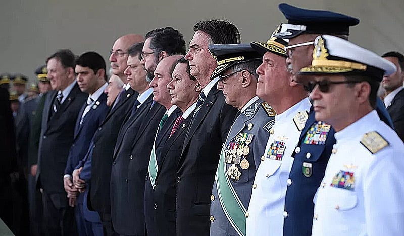 bolsonaro militares