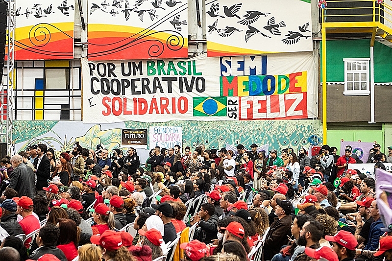 Cooperativas defendem economia solidária no combate à fome e ao desemprego em evento com Lula