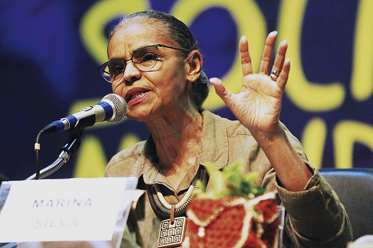 'Somos um estado laico, e aborto deveria ser debatido em plebiscito', defende Marina Silva 