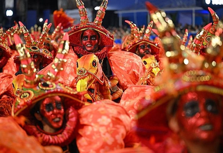 'Carnaval absorve trabalhadores que o mercado exclui', diz diretor da Imperatriz Leopoldinense
