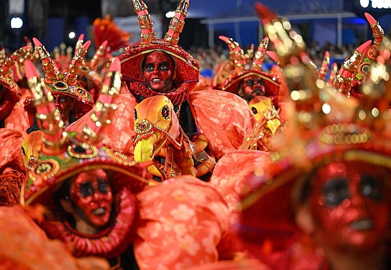 Imperatriz é campeã do carnaval do Rio depois de 22 anos