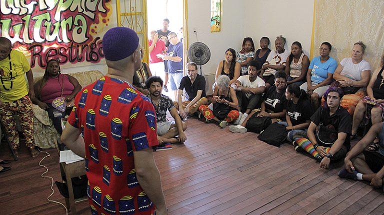 Pedagogia das Africanidades: projeto lançado em Porto Alegre resgata modo afro de ensinar