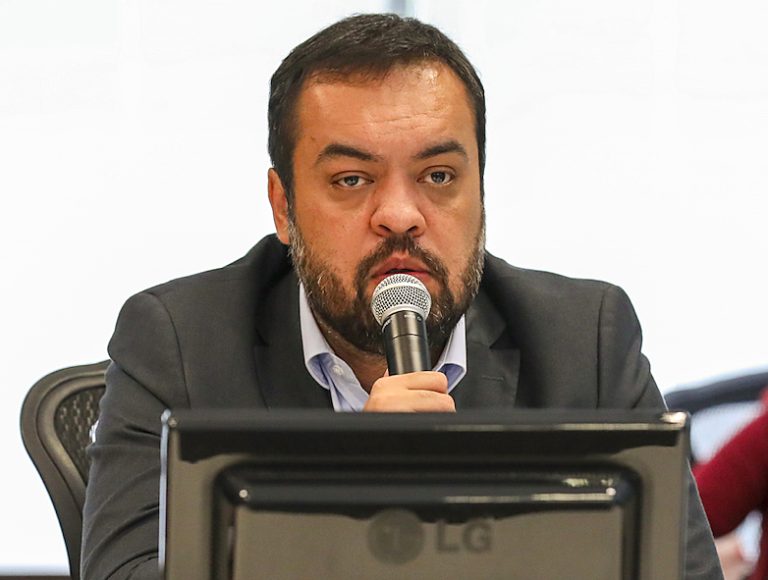 Com 2 votos pela cassação, pedido de vista de Nunes Marques adia julgamento de Cláudio Castro