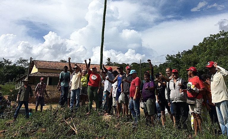 ‘Abril Vermelho’ do MST começa com ocupação de engenho improdutivo e cobra reforma agrária