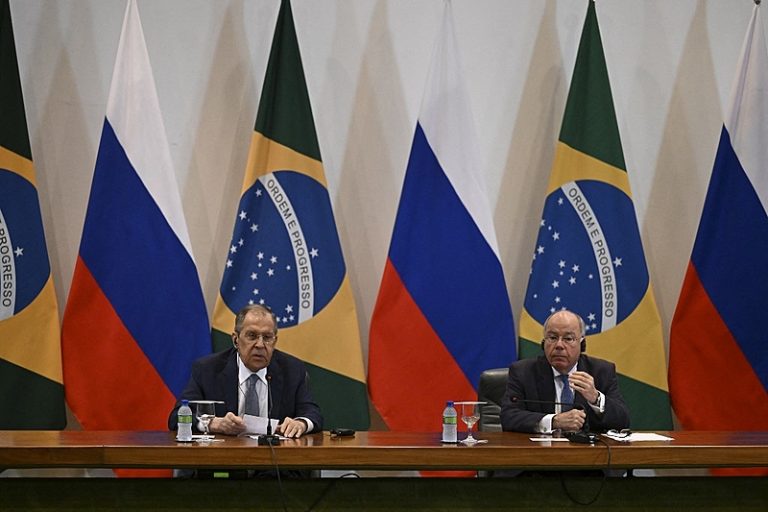 ‘A Rússia está interessada em encerrar o conflito’, diz chanceler russo no Brasil