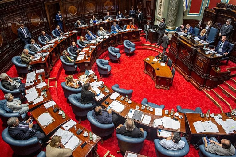 Senado do Uruguai vota nesta quarta (15), já com maioria de votos, autorização para a eutanásia