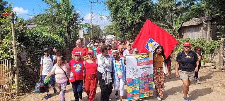 Fórum Social das Periferias de Porto Alegre  inicia com caminhada na Ilha dos Marinheiros