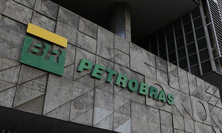 De 'O petróleo é nosso' ao pré-sal: relembre fatos que marcam os 70 anos da Petrobras