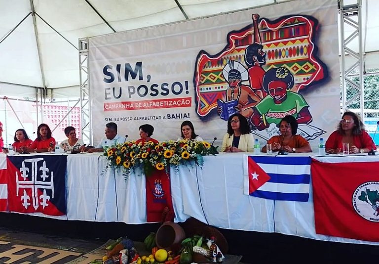 Sim, Eu Posso: MST, governo do estado e Uneb iniciam alfabetização de 4.500 pessoas na Bahia