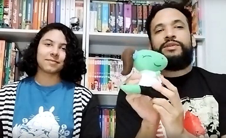 No Rio Grande do Sul, pai e filha quadrinistas preparam terceiro livro da série Tê Rex