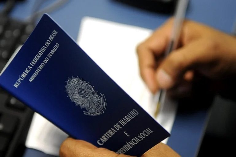 Avanços e retrocessos dos direitos trabalhistas na seara dos poderes Legislativo e Judiciário