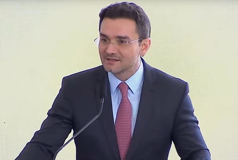 Celso Sabino toma posse como ministro do Turismo em cerimônia no Planalto
