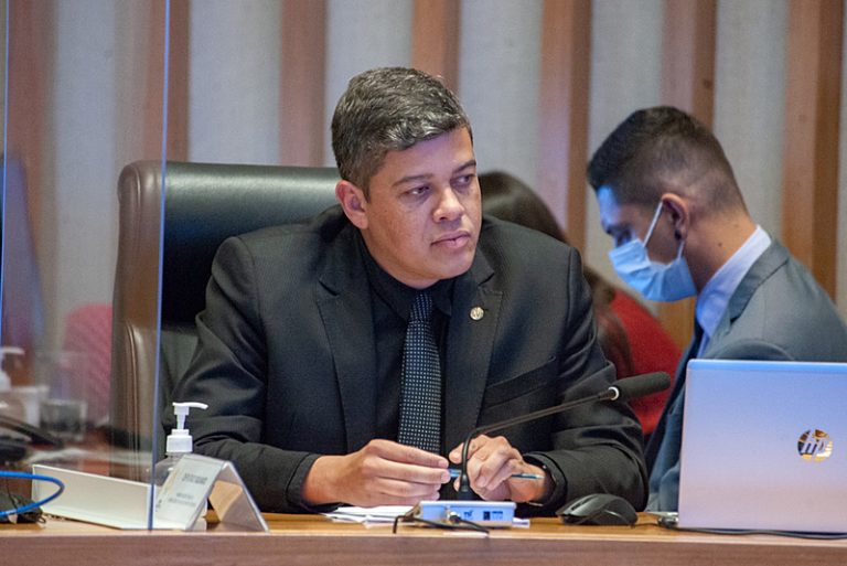 Deputado distrital do PL, Daniel Donizet é alvo de inquérito policial sobre violência sexual