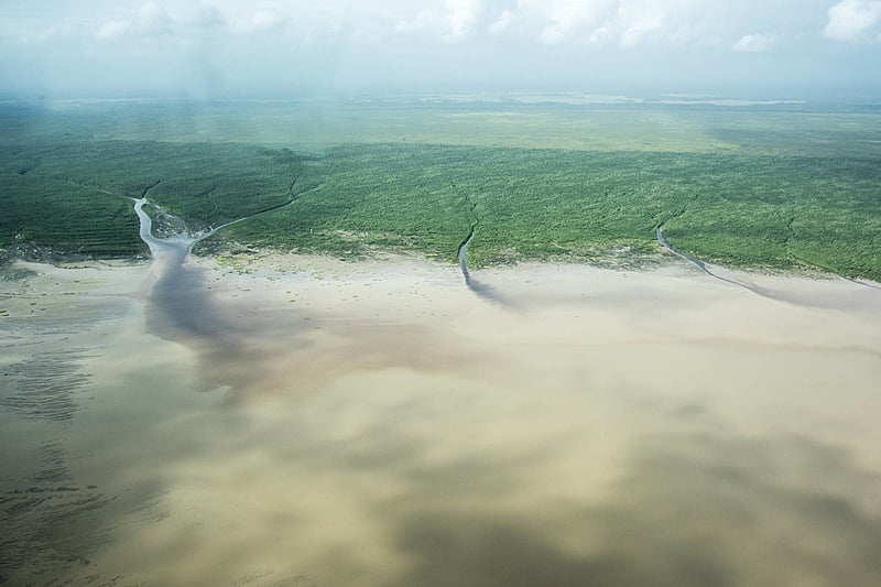 Especialistas dizem que extração de petróleo na Foz do Amazonas (foto) põe em risco frágil equilíbrio socioambiental da região