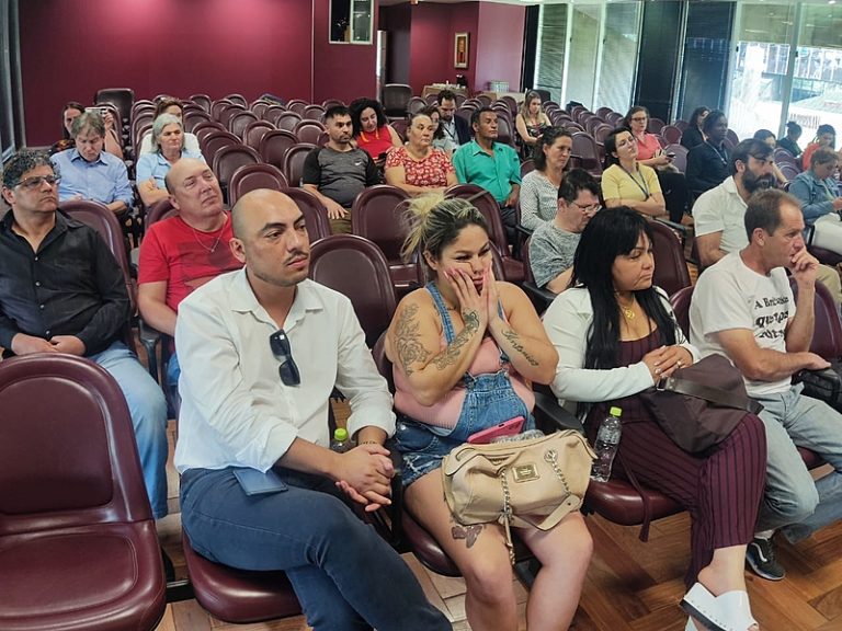 Convocada pelo MP, ocorreu hoje (4) primeira reunião entre ocupação Britanite e Tatuquara SA 