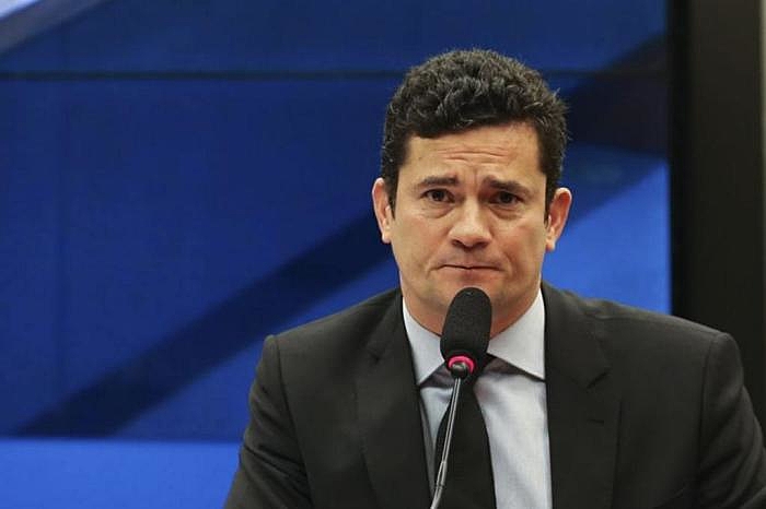 PF encontra despacho em que Moro manda grampear autoridade com foro, diz site