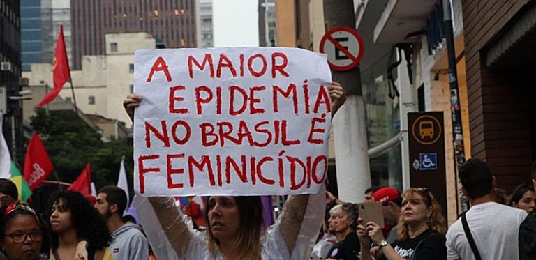 ‘A culpabilização das mulheres em relação a violência é muito forte’, afirma sobrevivente 
