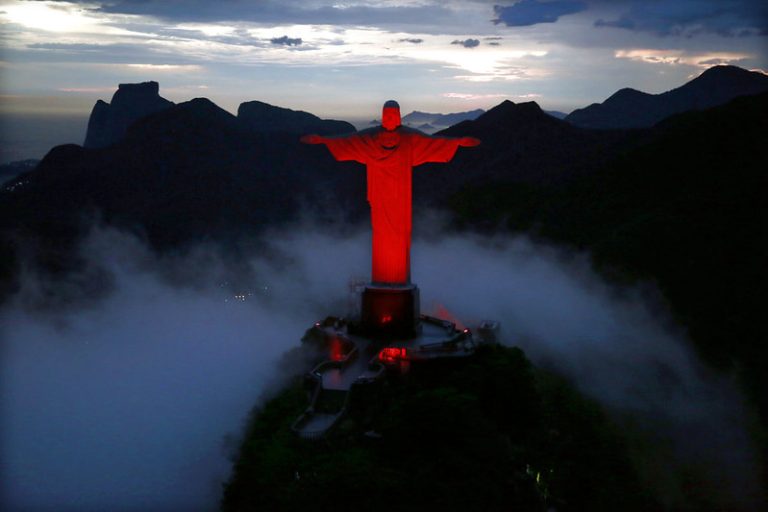 Quando a prevenção ao HIV existe, mas não chega: o Brasil fora do acordo do lenacapavir