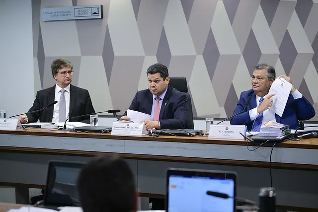 Flávio DIno e Paulo Gonet na CCJ