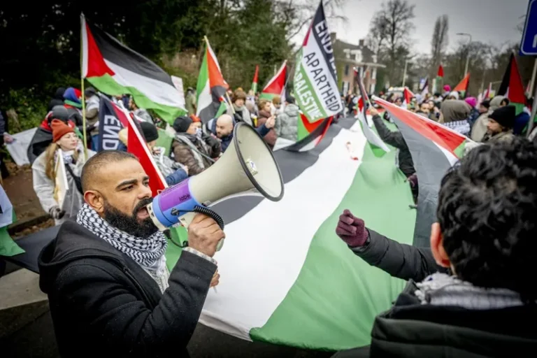 África do Sul acusa Israel formalmente de genocídio no primeiro dia de julgamento em Haia