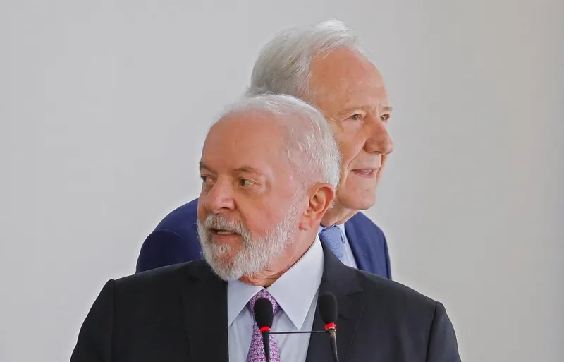 Lula confirmou Ricardo Lewandowski como novo ministro da Justiça nesta quinta-feira (11)