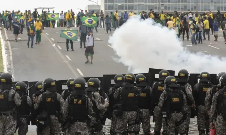 8 de janeiro de 2023: o perigo estava logo ali, esperavam repetir 1964